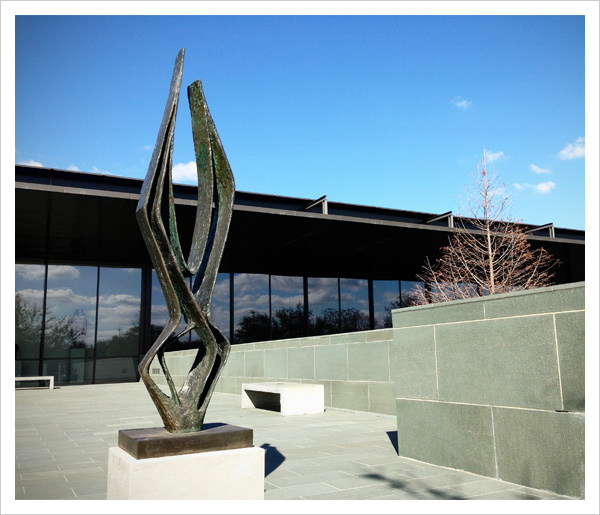 Barbara Hepworth: Select Sculptures, 1944–1973. Photo © Amy Collier, Aqua-Velvet